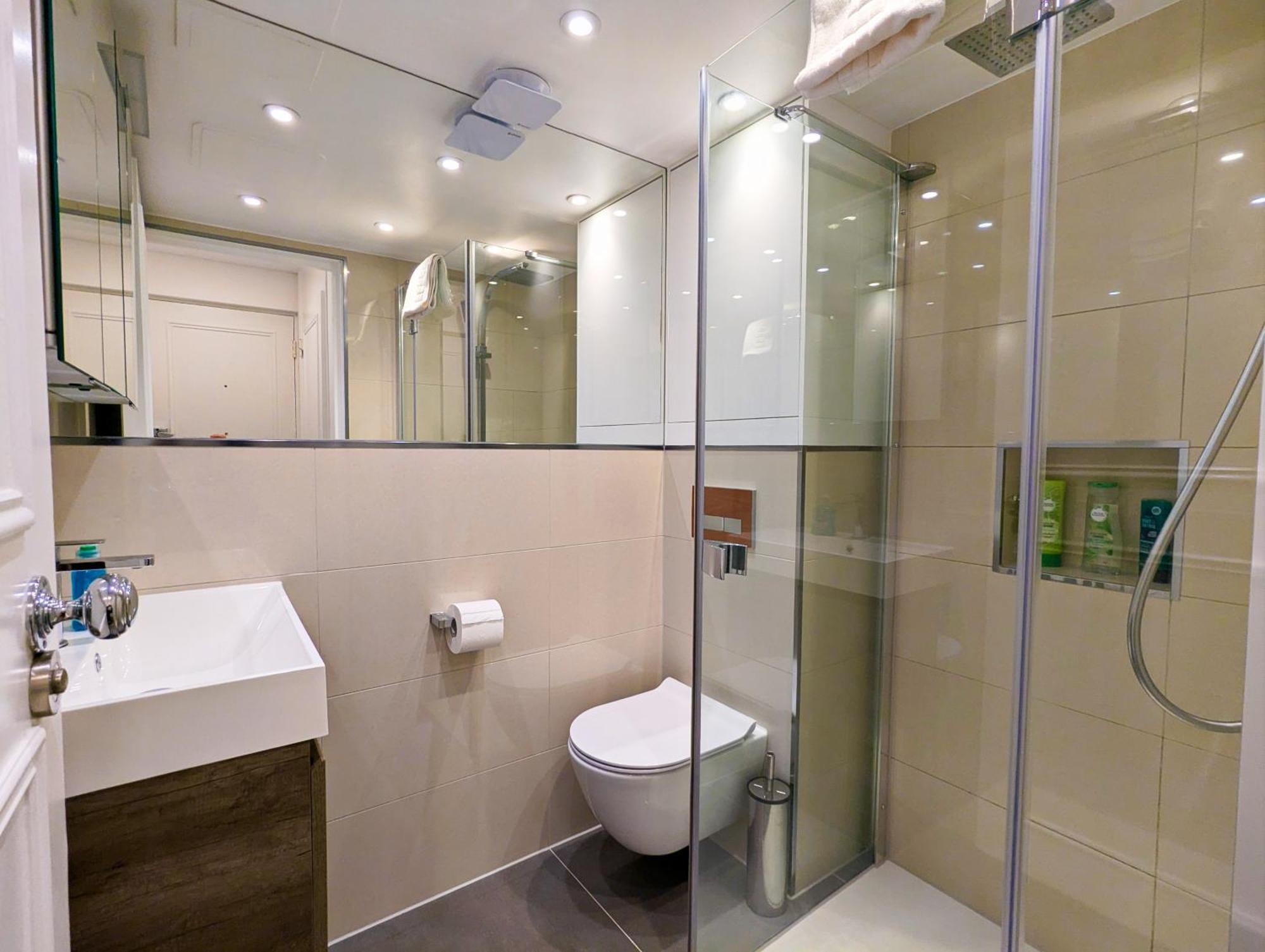 Modern 1 Bedroom Apartment In Kensington London Luaran gambar